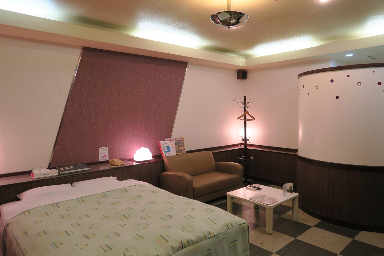 Hotel Carnival Metabaru Екстер'єр фото